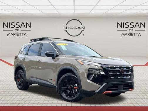 2025 Nissan Rogue Rock Creek