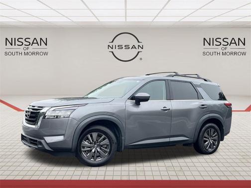 2022 Nissan Pathfinder SV