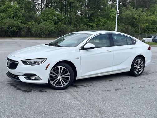 2018 Buick Regal Sportback Essence