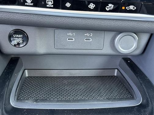 Everest White P 2026 Nissan Rogue SV