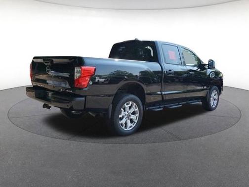 2024 Nissan Titan XD SV