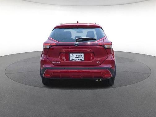 2023 Nissan Kicks SV