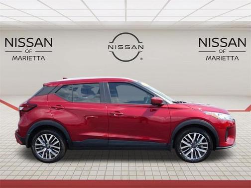2023 Nissan Kicks SV