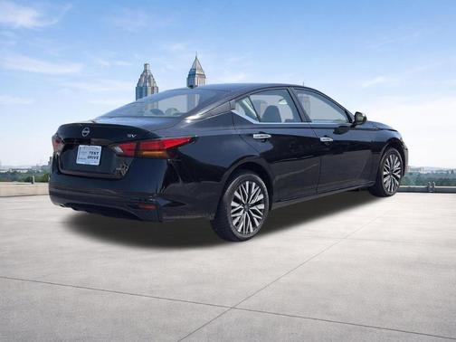 Super Black Clearcoat 2024 Nissan Altima 2.5 SV