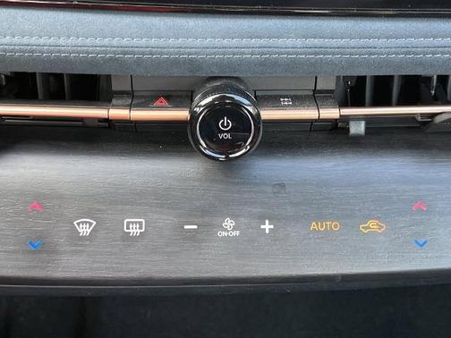 2024 Nissan ARIYA PLATINUM+