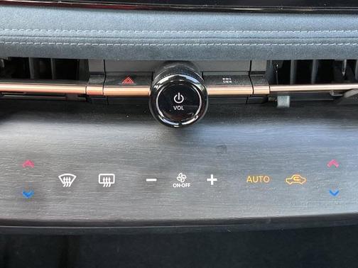 2024 Nissan ARIYA PLATINUM+