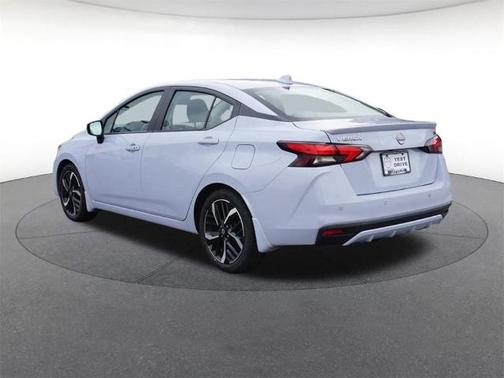 2023 Nissan Versa 1.6 SR