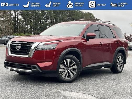 2025 Nissan Pathfinder SL