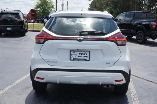 2023 Nissan Kicks SV