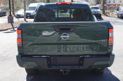 2024 Nissan Frontier SL