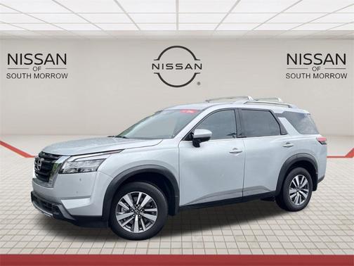 2024 Nissan Pathfinder SL
