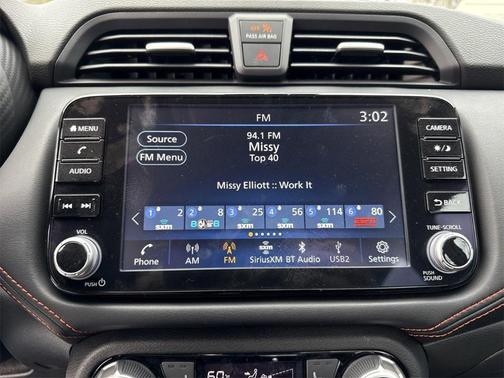 2025 Nissan Versa 1.6 SR