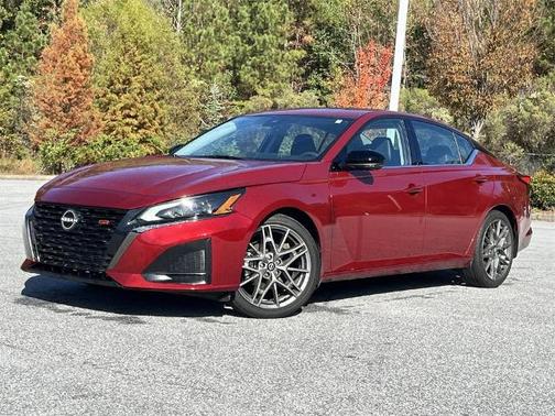 2024 Nissan Altima 2.0 SR