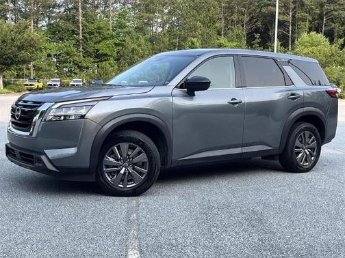 2024 Nissan Pathfinder S