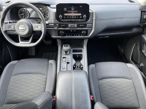 2024 Nissan Pathfinder S