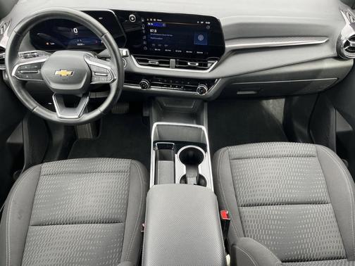 Mosaic Black Metallic 2025 Chevrolet Equinox LT