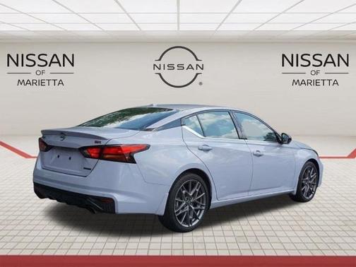 2024 Nissan Altima 2.0 SR