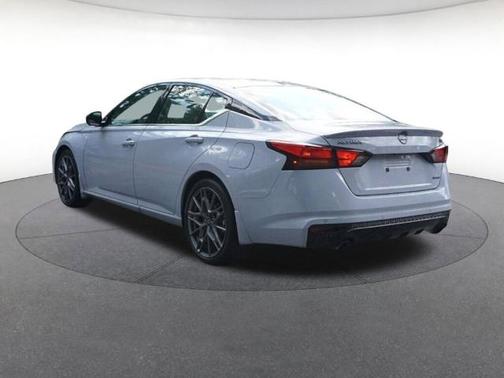 2024 Nissan Altima 2.0 SR