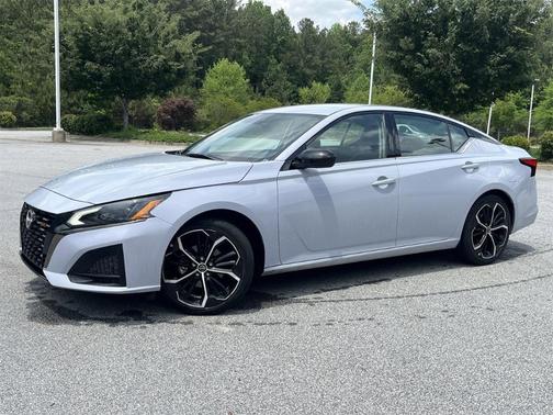 2023 Nissan Altima 2.5 SR