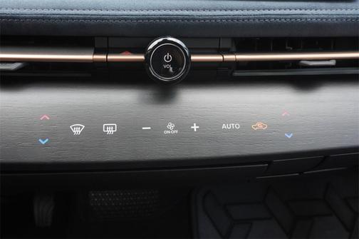 2025 Nissan ARIYA PLATINUM+