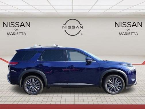 2024 Nissan Pathfinder SL