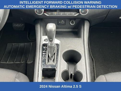 Glacier White 2024 Nissan Altima 2.5 S