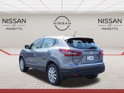 2022 Nissan Rogue Sport SV