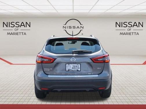 2022 Nissan Rogue Sport SV