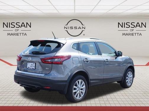 2022 Nissan Rogue Sport SV
