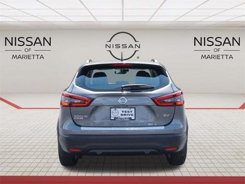 2022 Nissan Rogue Sport SV