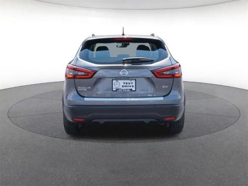 2022 Nissan Rogue Sport SV