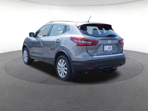 2022 Nissan Rogue Sport SV