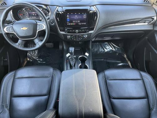 Summit White 2023 Chevrolet Traverse LT Leather