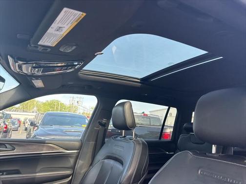 2023 Jeep Grand Cherokee L Overland 4x4