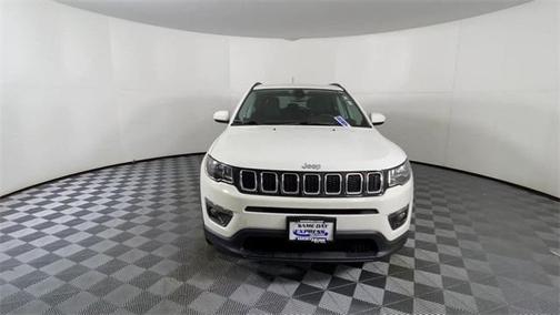 Photo 3 of 23 of 2020 Jeep Compass Latitude