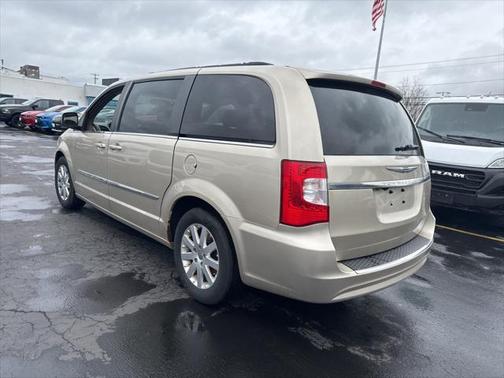 2013 Chrysler Town & Country Touring
