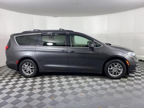 2021 Chrysler Pacifica Touring