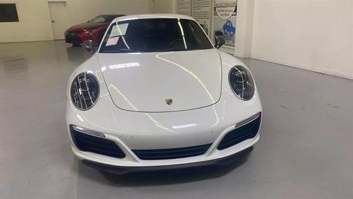 2019 Porsche 911 Carrera