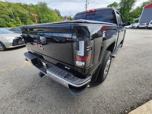 Black 2017 GMC Sierra 1500 SLT