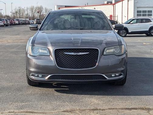 2018 Chrysler 300 S