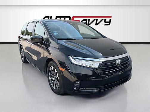 Crystal Black Pearl 2024 Honda Odyssey EX-L