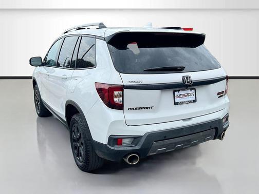 Platinum White Pearl 2023 Honda Passport AWD TrailSport