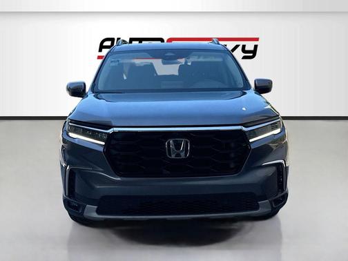 Charcoal 2025 Honda Pilot Elite
