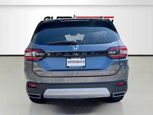 Charcoal 2025 Honda Pilot Elite