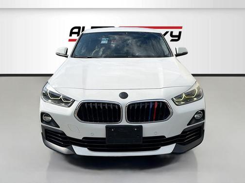 Alpine White 2018 BMW X2 sDrive28i