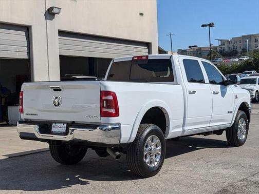 2022 RAM 2500 Laramie Crew Cab 4x4 6'4' Box