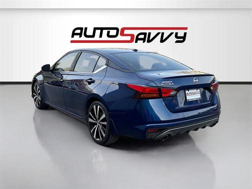 2020 Nissan Altima SR FWD