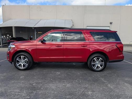 2022 Ford Expedition Max XLT