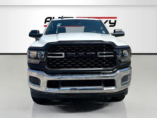 Bright White Clearcoat 2021 RAM 2500 Big Horn Crew Cab 4x4 6'4' Box