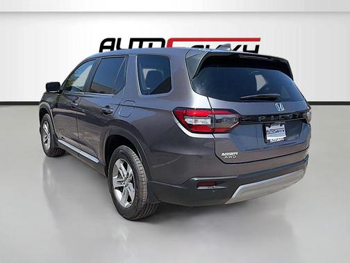 Charcoal 2025 Honda Pilot EX-L